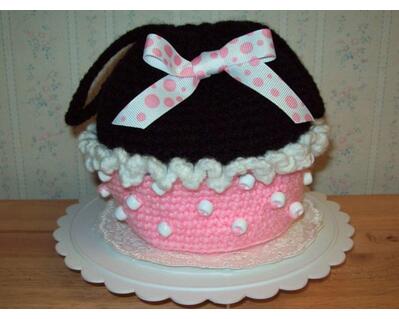 Crochet cupcake purse, pink and black