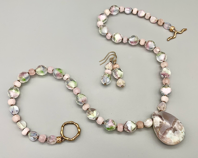 Necklace set | Flower agate cherry blossom pendant, Morgonite rondelles, mid-century glass beads