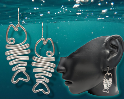 Fish earrings by Bendi's
Aluminum