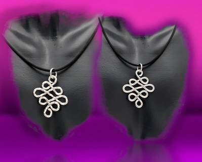 Small Celtic necklaces by Bendi's