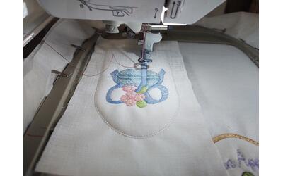pan handle sleeve under the embroidery needle pan handle sleeve under the embroidery needle