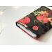 the inside of the padded kindle pouch matches the outside of autumn kindle cover